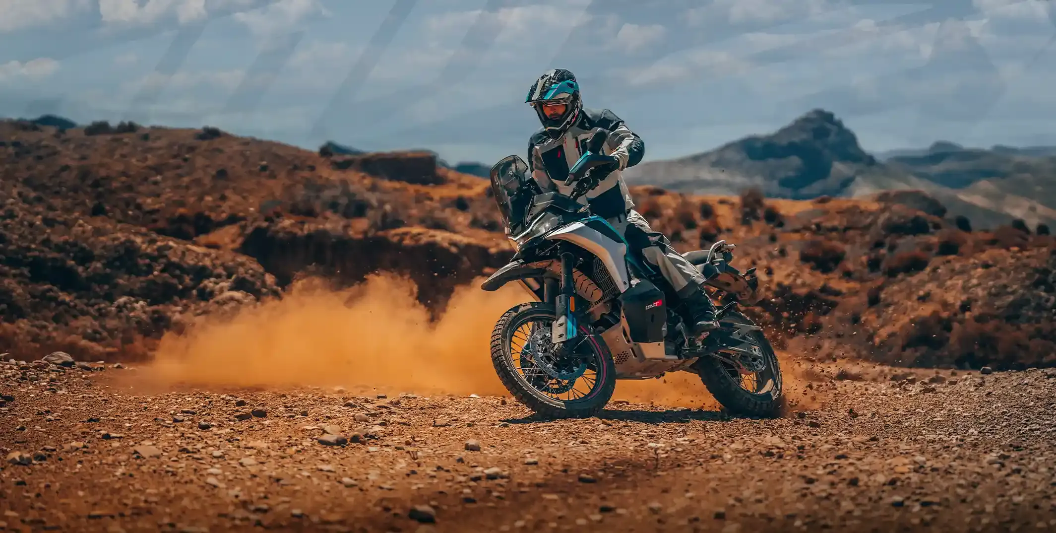 CFMOTO 800MT-X